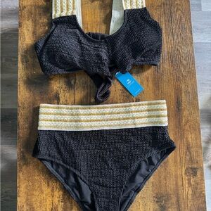 Cupshe Black and Gold Textured Bikini